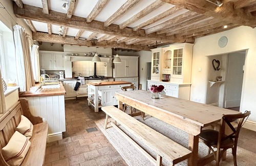 Cheshire West and Chester House | A Beautiful Grade II Listed Country Home set within its own grounds. Sleeps 12