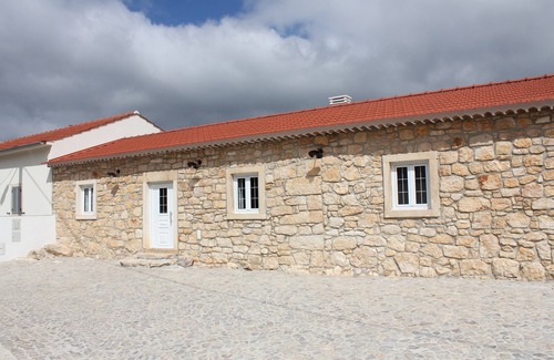 Ansiao House | A beautiful stone house in a quiet and peaceful location.