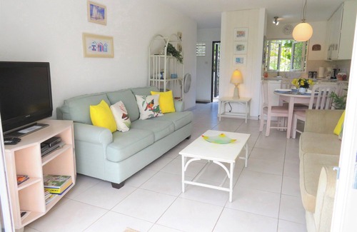 Rockley Apartment | A Beautifully Cool & Clean 1 Bedroom Apartment, sleeps 4