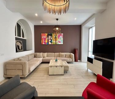 Pavia Apartment | A Casa di Lamu, eleganza in Piazza della Vittoria, 140mq