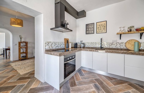 Medronhal Villa | A Casa Nossa - Renovated Villa with Stunning Views