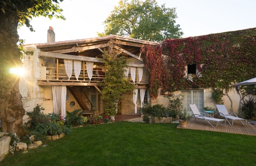 Pont l'Abbe d'Arnoult House | A Charentaise house in the heart of Saintonge