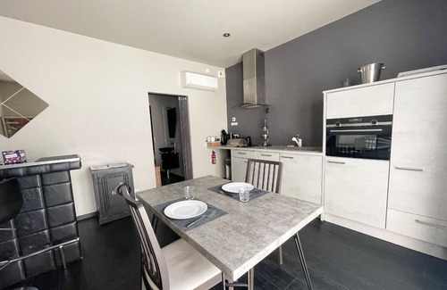 Sainte-Luce-sur-Loire Apartment | A charming gite