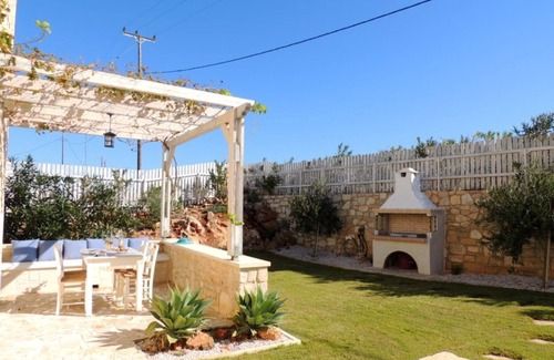 Apokoronas Villa | A charming 3 bedroom stone villa w/privacy, private pool & fantastic sea views.