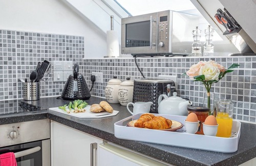 Brixham Apartment | A cosy and comfortable apartment minutes from the centre of Brixham.