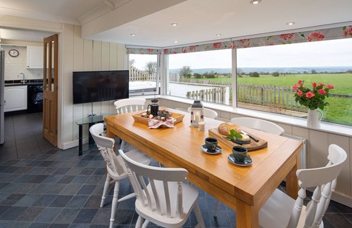 Cardigan Cottage | A cosy countryside cottage with a hot tub under the stars.