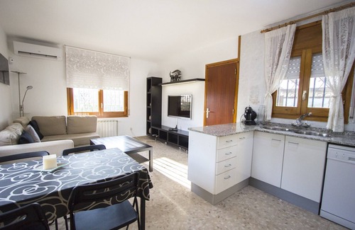 Piera Villa | A Cozy Catalan hideaway just 30min from Sitges!