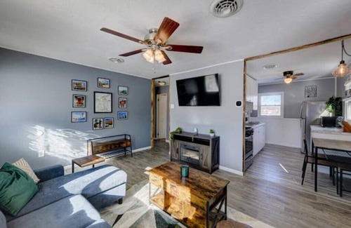 Wheeler House | A cozy home between the Indiana Dunes and town of Chesterton.