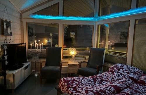 Rovaniemi Villa | A cozy house with a guesthouse by the river