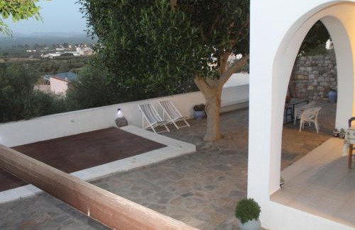 Archanes-Asterousia Apartment | A Crystal Clear House in Pyrgos, Heraklion Crete