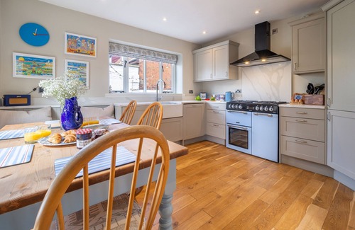 Snettisham House | A delightful cottage conveniently located down a quite lane in the village