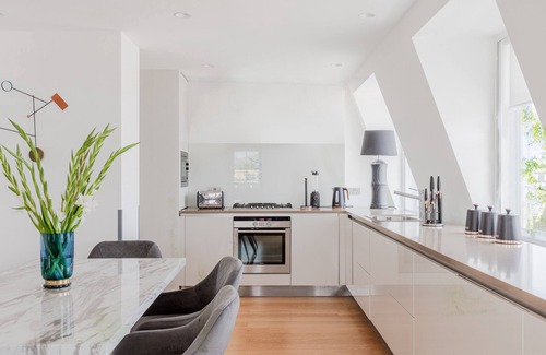 Covent Garden Apartment | A DREAM come TRUE! Superb Covent Garden Surprise