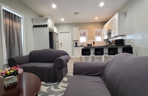 Somerville Apartment | A family type unit in the midst of downtown Somerville crowded by restaurants