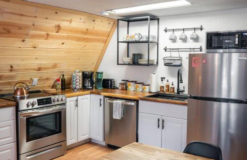 Saint Mary's House | A-Frame Cabin - Mountain Views, Deck, Pet Friendly