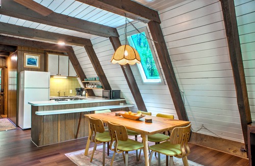 Burnsville House | A-frame Cabin near Mt. Mitchell!