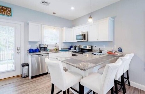 Arundel Cottage | A Gem w/Pool, Trails & Beaches and K'bunkport