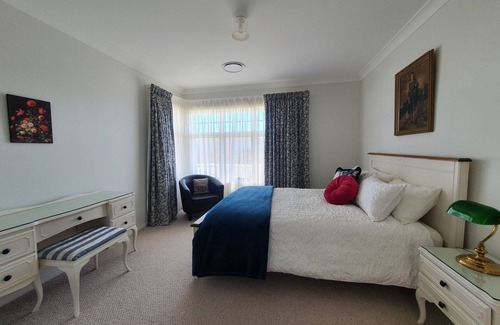 Renwick House | A great place to stay, relax or smell the Roses and enjoy the Southern Highlands