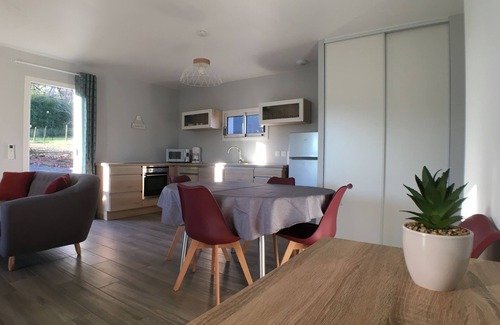 Varetz Ski Chalet | A HOME JUST FOR YOU, CLOSE TO ALL AMENITIES!