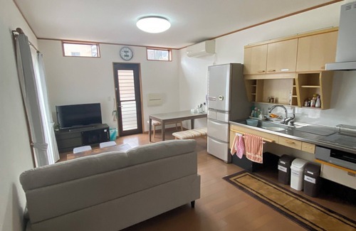 Izu Nagaoka Onsen House | A house in the city center, convenient as a tourist base.
