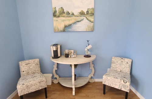 Pomona House | A large country home with scenic views of a working cattle farm & rural locale.
