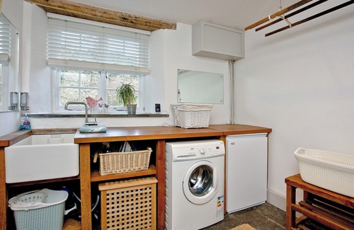 Bodmin Cottage | A large detached house with access to the woodland and cycling trails of Lanhydrock House.