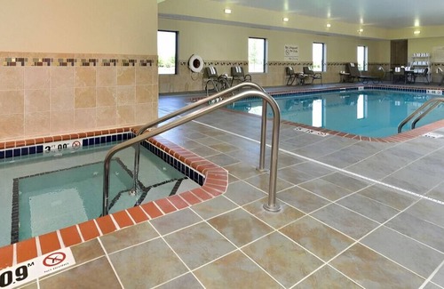Clinton House | A Lavish and Contemporary Retreat With Free WiFi