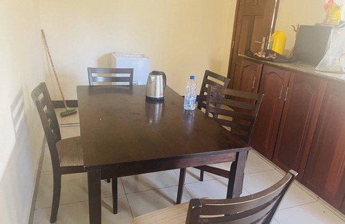 Dar es Salaam Apartment | A lovely 3 Bedroom Vacation home with free parking