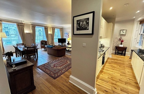 Old Town Apartment | A magnificent 2 bedroom apartment on the famous Royal Mile