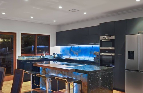 Atawhai House | A modern home with sea views, just a short drive to Nelson city