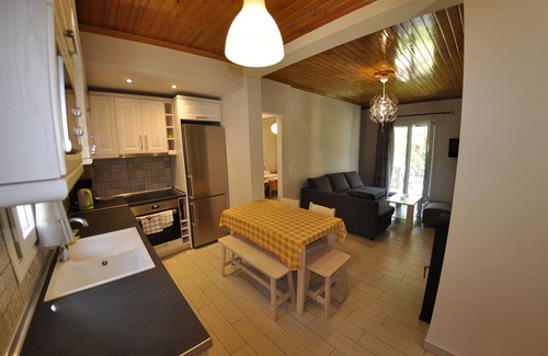 Agios Georgios Pagon House | A NICE HOUSE 350M FROM THE SEA