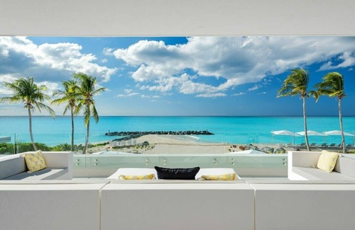 Long Bay Hills Villa | A paradise of villa that provides an ultimate luxury vacation experiences