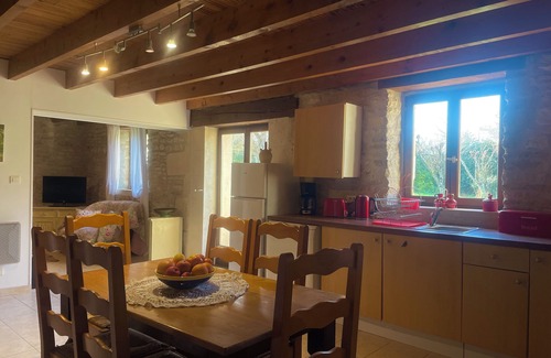 Bercloux House | A peaceful retreat in traditional Charentais house with pool close to Saintes