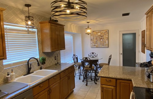 Broadmoor House | A Place 2Remember near LSU & New Orleans, it's an increasingly charming home!