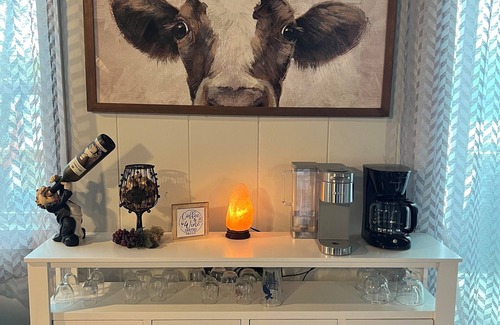 Delton Cottage | A quiet quaint pet friendly cottage