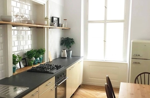 Mala Strana Condo | A renovated old-fashioned apartment full of light 5 min from the Charles Bridge.
