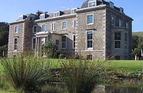 Selkirk Apartment | A romantic country house escape