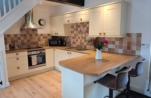 Lydney House | A rural house on the edge of the Forest of Dean with 3 pubs within a short walk.