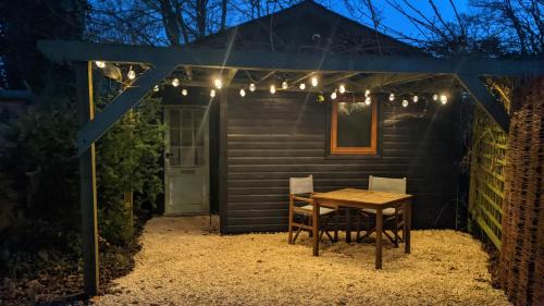 Radstock House | A Somerset Countryside Lodge