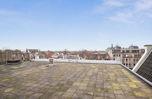 Grachtengordel-West Apartment | A Somptuous Canal Penthouse in the Emperor's Canal in Amsterdam!