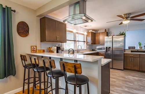 Nashua House | A spacious modern elegant 3 bedroom Ranch, Whole House located in South Nashua.