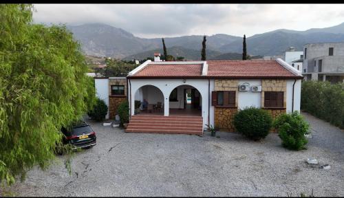 Karavas Villa | A Spacious Villa to Entertain