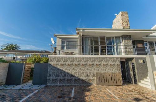 Humewood House | A Stone's Throw