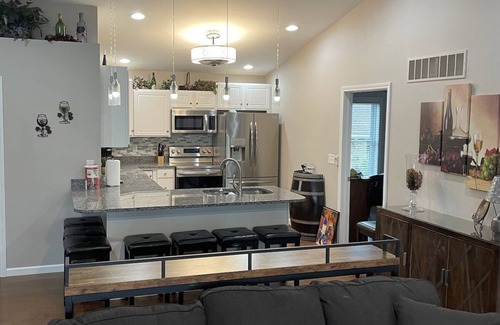 Hermann Apartment | A Stunning Home, newly constructed & furnished