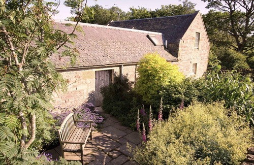 Penicuik Cottage | A stylish country cottage near Edinburgh. Wood-fired sauna. Pet friendly.