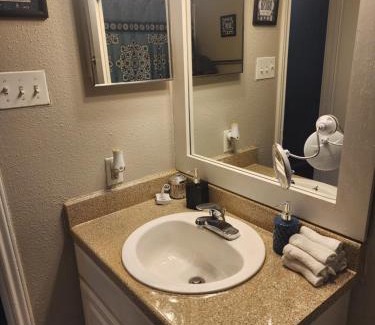 FM 1960 Apartment | A&T Affordable Living and Service LLC