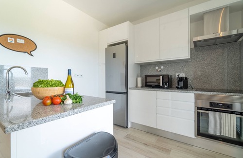 Espartal Apartment | A TARAMBOLA - Walking distance to Monte Clerigo and Amoreira beaches