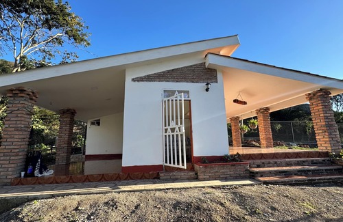 Matagalpa House | A Thousand Flowers from Pacsila: CASA TEJAS
