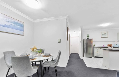 Chippendale Apartment | A two-bedroom apartment located in Chippendale