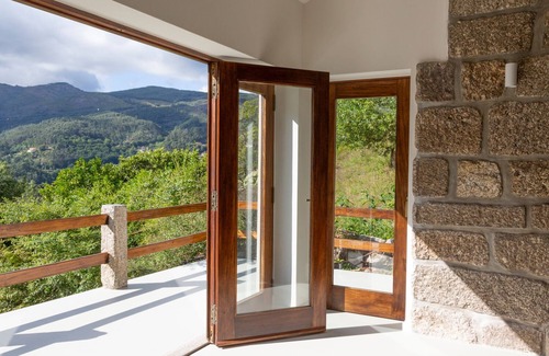Vieira do Minho House | A unique hideaway, embraced by the breathtaking hillside of Caniçada, Gerês