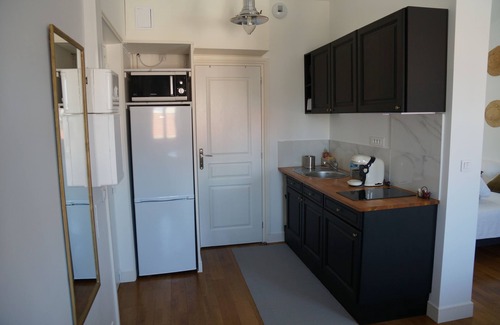 Bezons Apartment | A unique loft at the gateway to Paris*wifi*private parking*garden* tramway